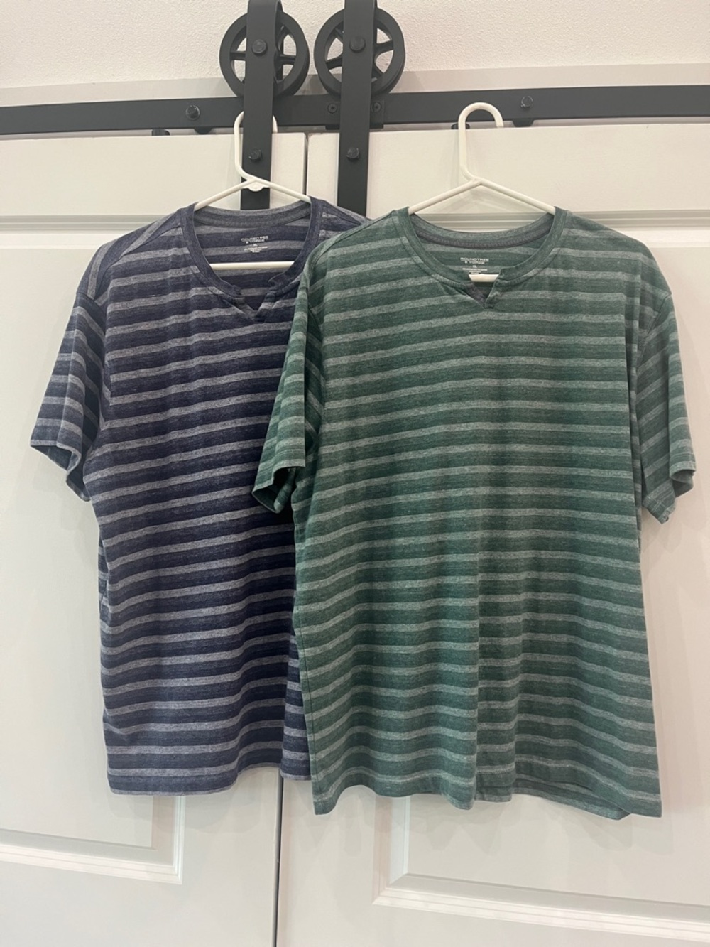 Striped Short-Sleeve V-Neck Shirt - Green